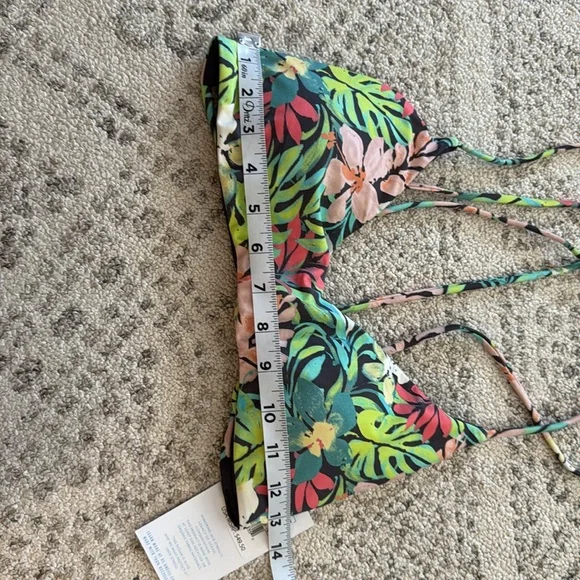 NWT O’Neill Bella Huntington Bikini Top - Picture 9 of 10